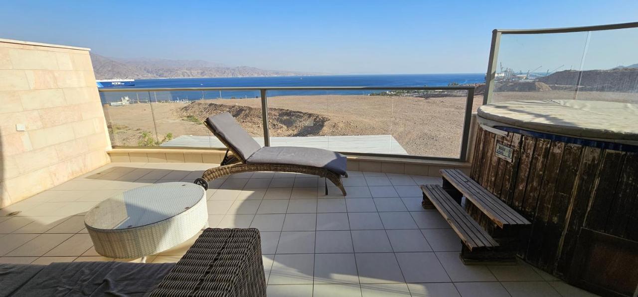 Top-Luxury Exclusive Аpt With Jacuzzi In Front Of The Sea Eilat Exterior photo