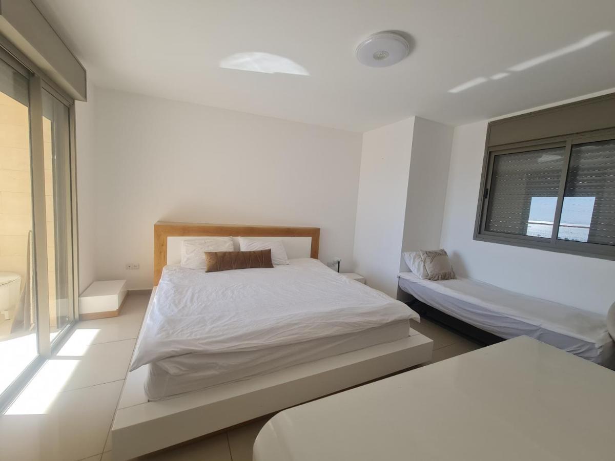 Top-Luxury Exclusive Аpt With Jacuzzi In Front Of The Sea Eilat Exterior photo