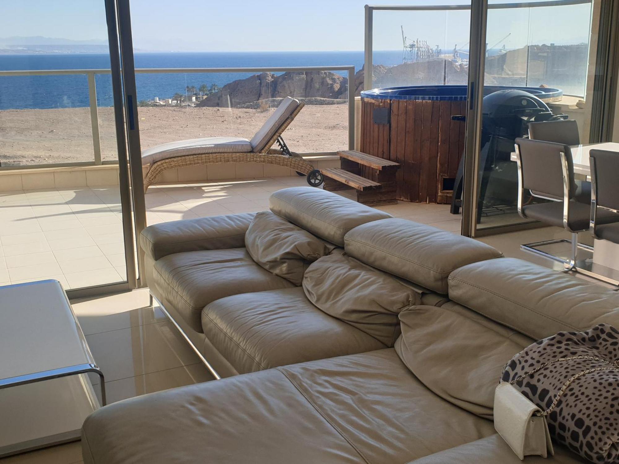 Top-Luxury Exclusive Аpt With Jacuzzi In Front Of The Sea Eilat Exterior photo